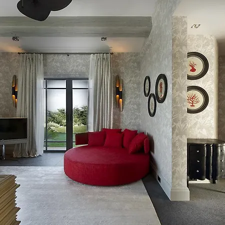 Peninsula Tropez Villa *