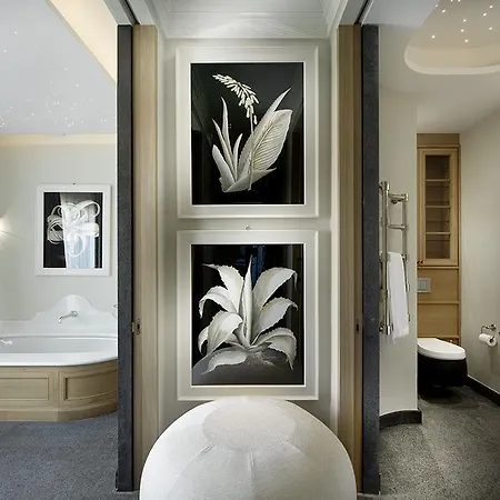 Peninsula Tropez *